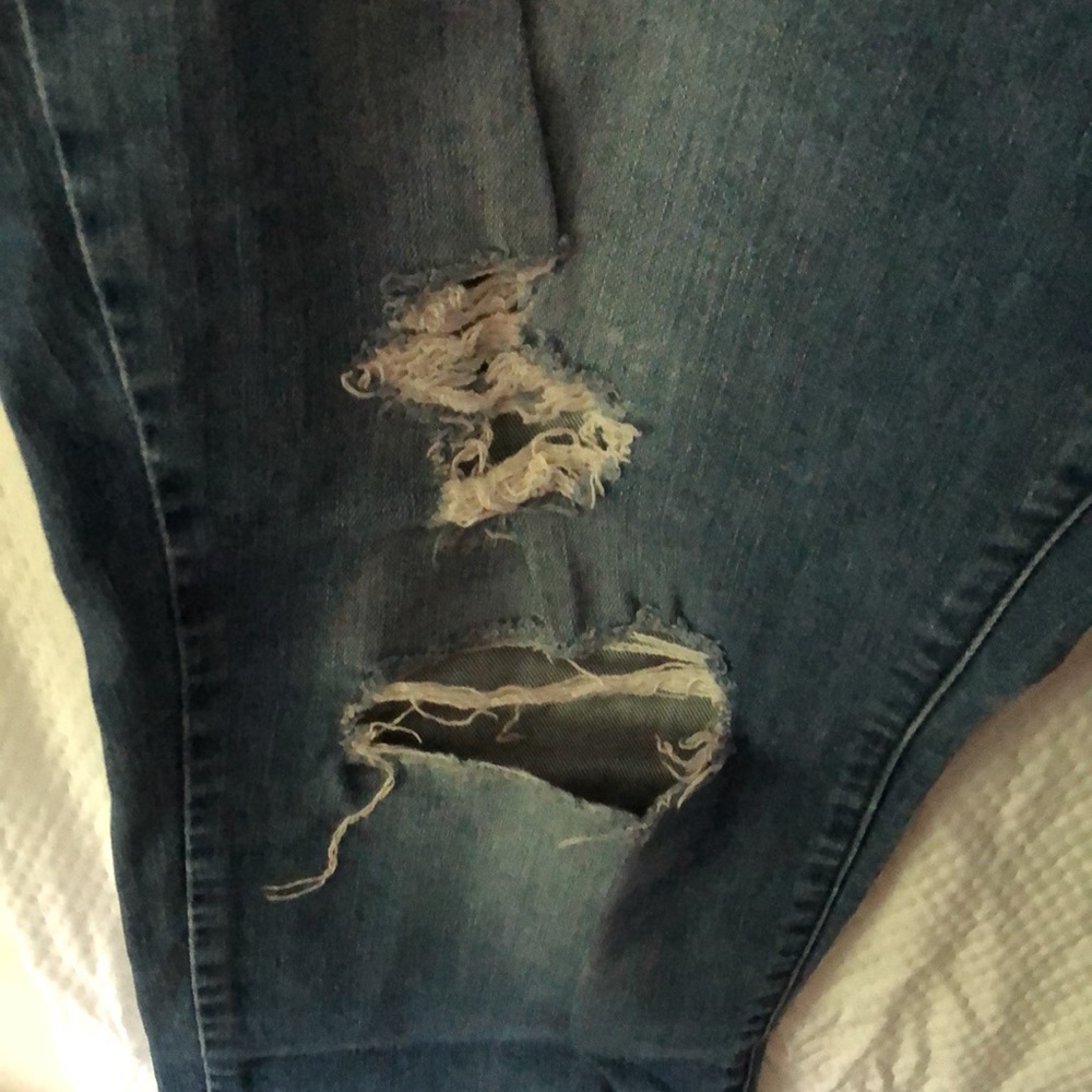 Michael Kors Dillon Relaxed Fit Denim with holes in knees size 12 - Picture 9 of 9